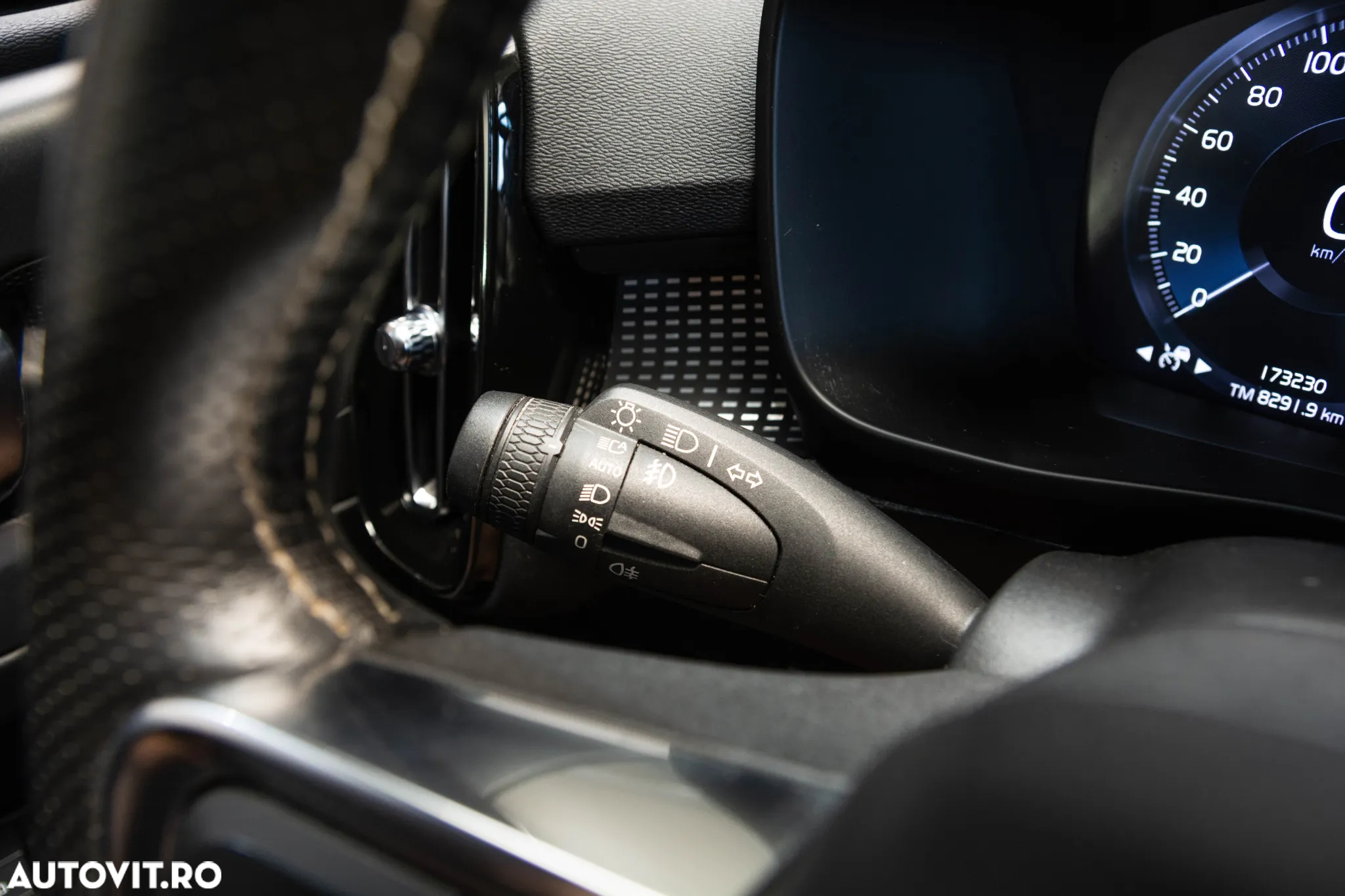 Volvo XC 40 D3 R-Design - 28