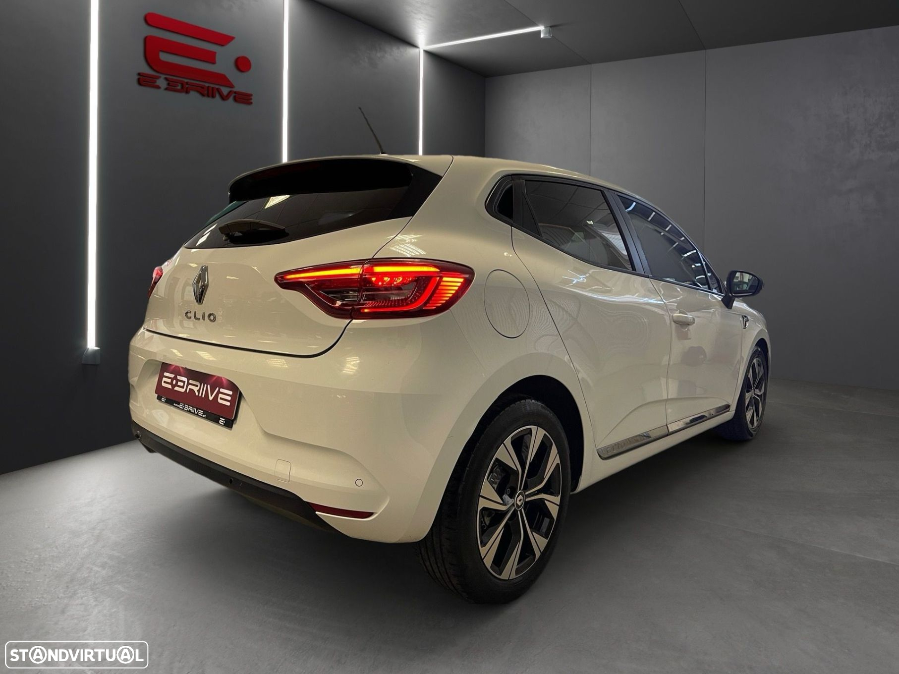 Renault Clio 1.0 TCe Limited Bi-Fuel - 6