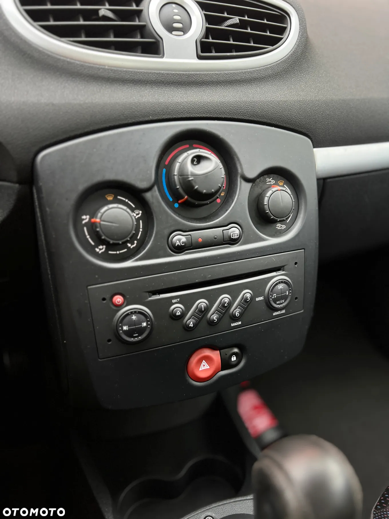 Renault Clio - 21