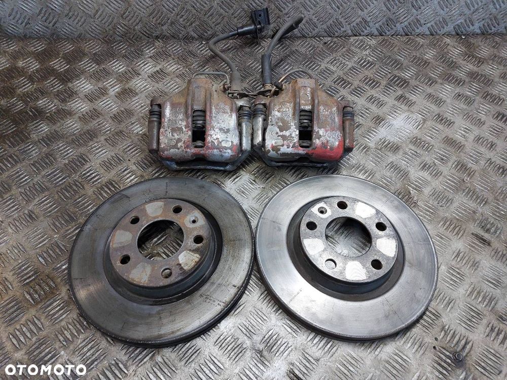 TARCZE HAMULCOWE PRZÓD + KLOCKI + ZACISKI AUDI A4 B5 1.8 20V - 1
