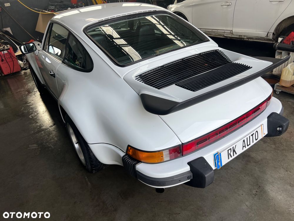 Porsche 911 - 1