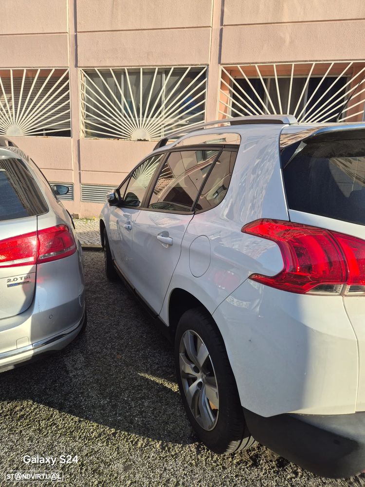 Peugeot 2008 1.2 PureTech Style - 4