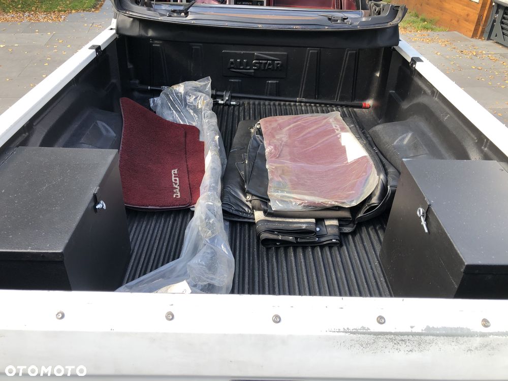 Dodge Dakota - 28