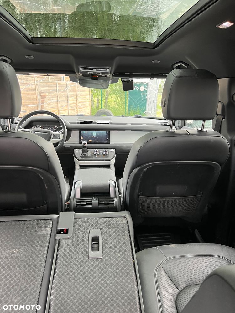 Land Rover Defender 110 P300 - 23