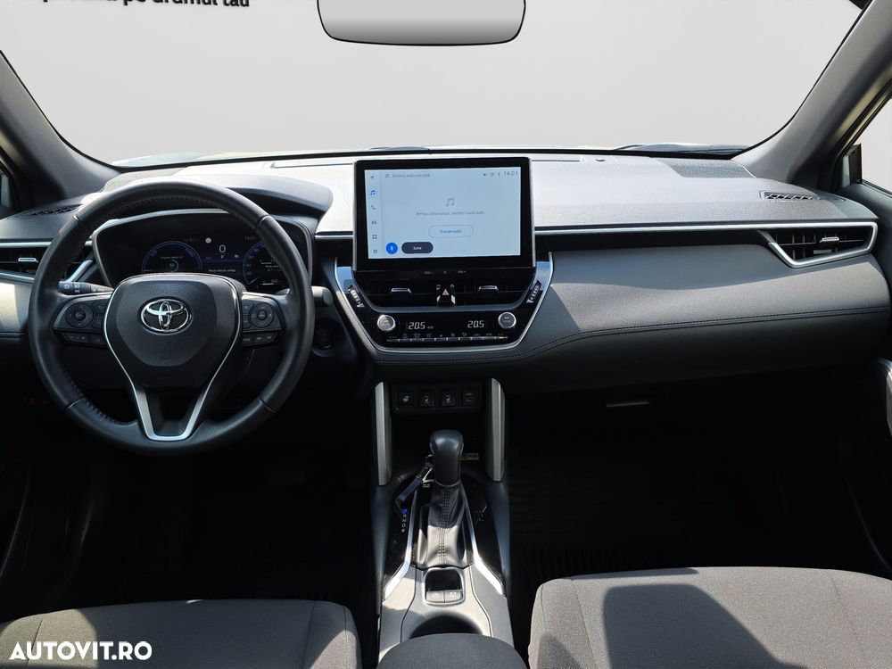 Toyota Corolla Cross - 9