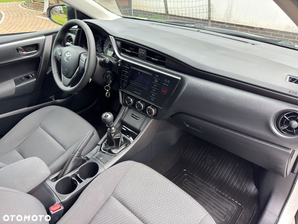Toyota Corolla 1.4 D-4D Active EU6 - 26