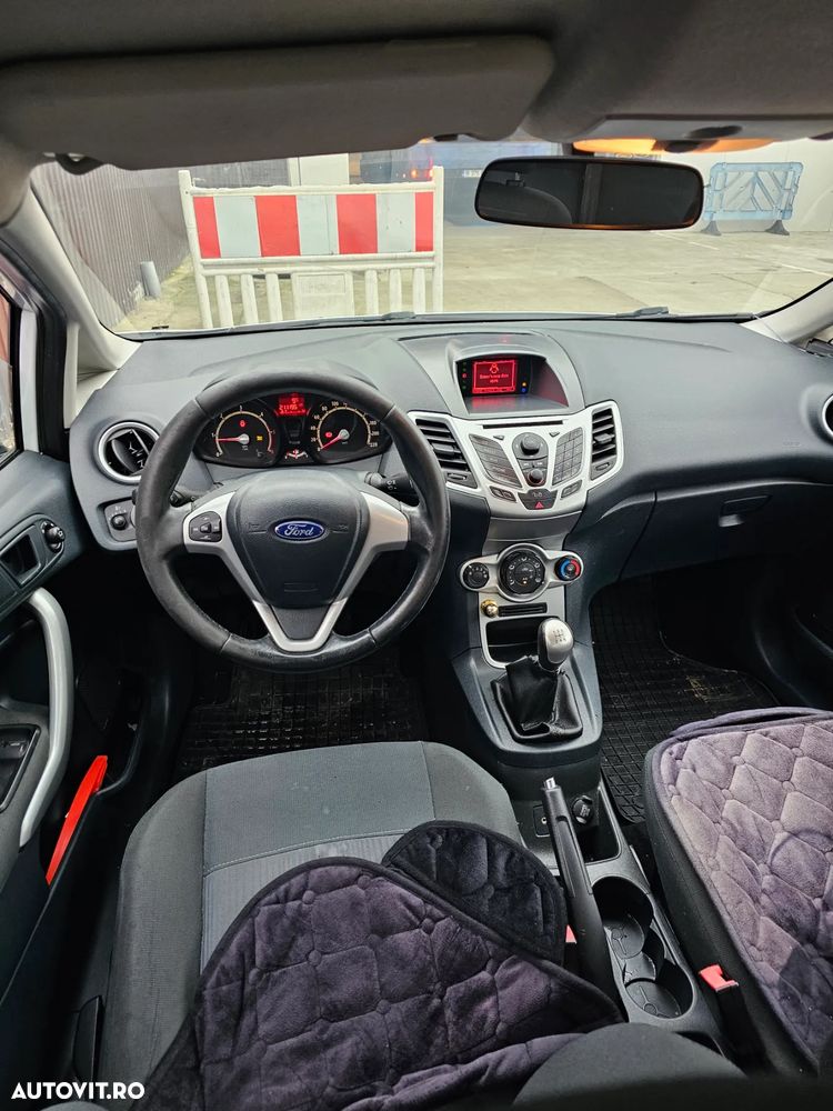 Ford Fiesta 1.4 TDCi Ambiente - 3