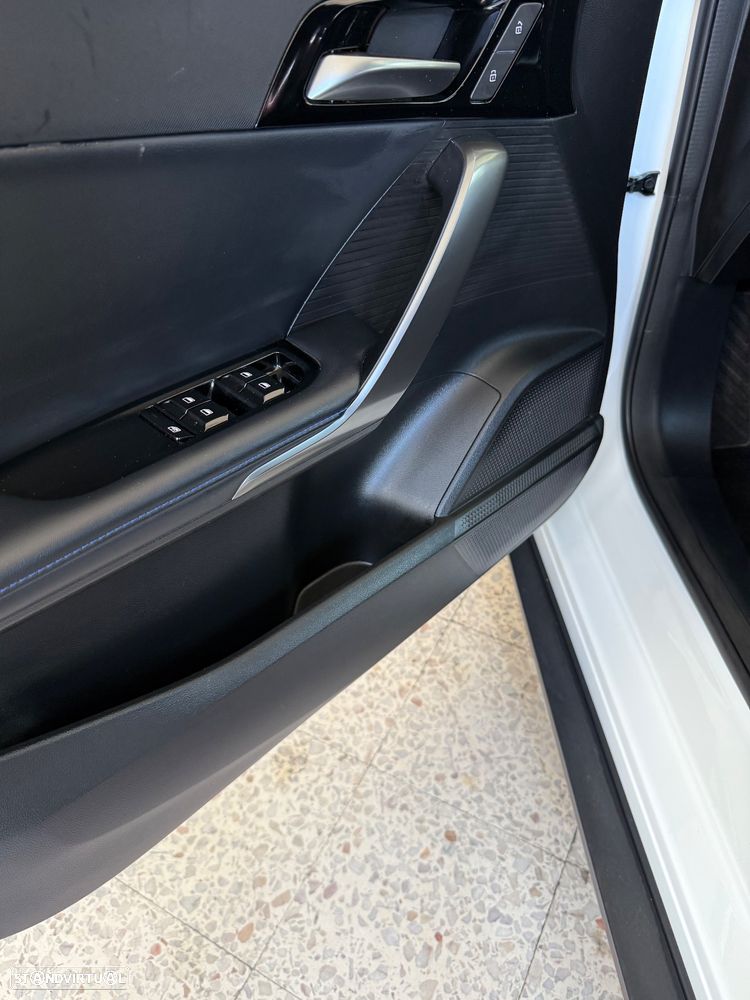 MG MG4 77 kWh Extended Range Luxury - 8
