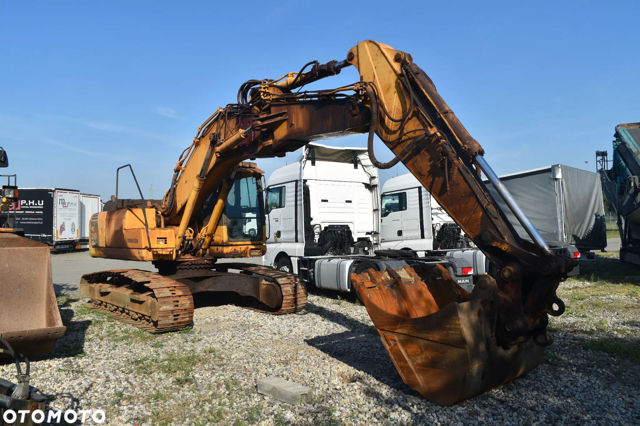 Komatsu PC210 - 2