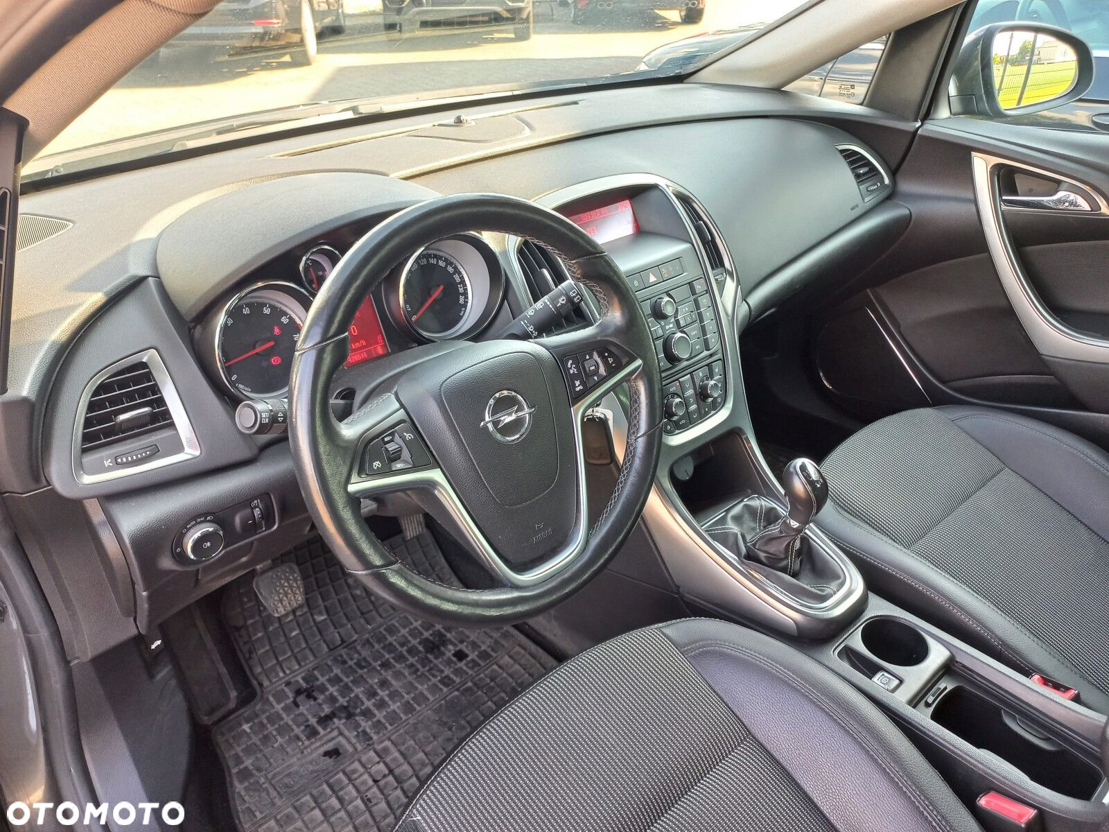 Opel Astra IV 1.4 T Cosmo - 10