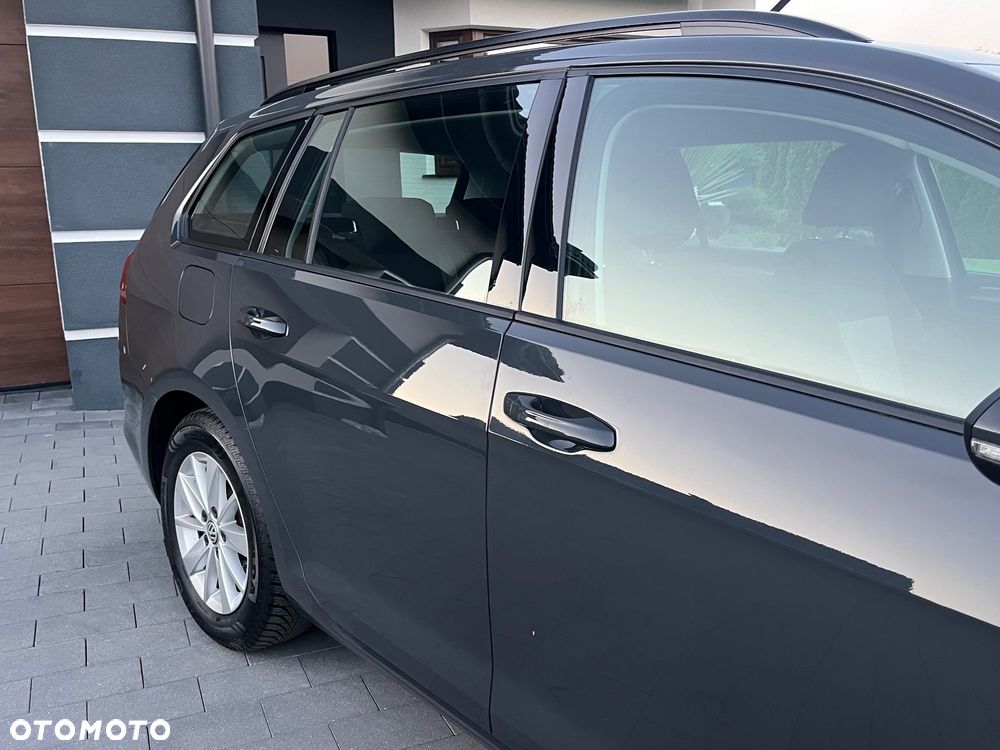 Volkswagen Golf 1.6 TDI BlueMotion Technology Lounge - 21