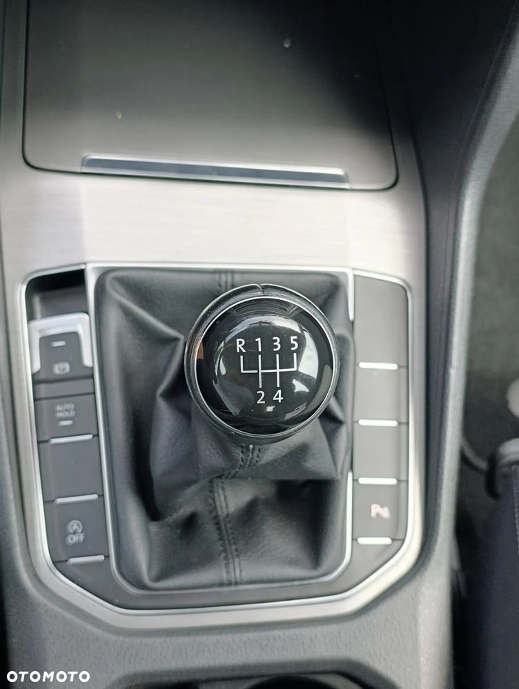 Volkswagen Golf Sportsvan 1.6 TDI BlueMotion Technology Lounge - 19