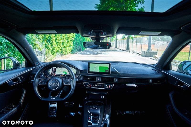Audi A4 Limousine - 11