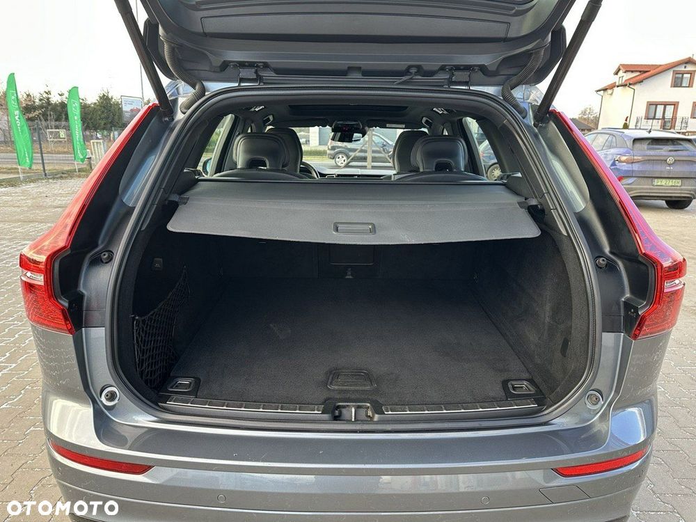 Volvo XC 60 D4 R-Design - 29