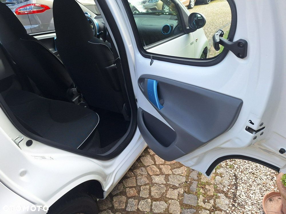 Peugeot 107 70 Millesim 200 - 17