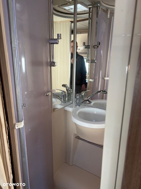 Ford Challanger - 11