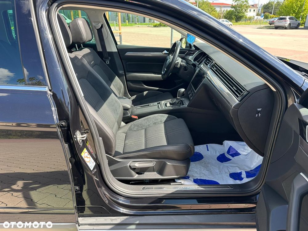 Volkswagen Passat Alltrack 2.0 TDI SCR DSG 4Motion - 26