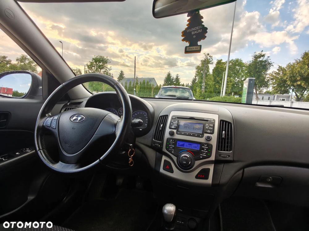 Hyundai i30 1.6 CRDi Classic EU5 - 16