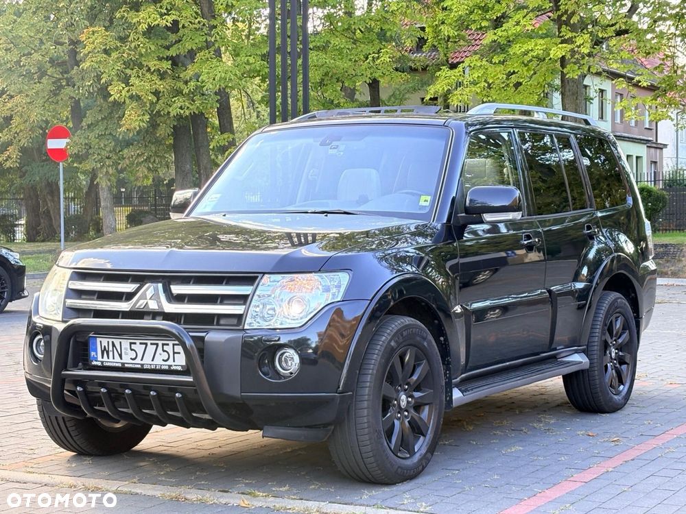 Mitsubishi Pajero - 2