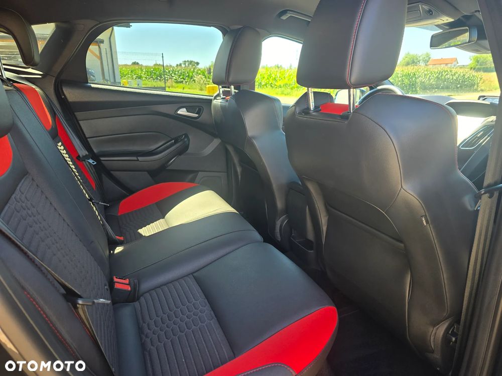 Ford Focus 2.0 EcoBoost ST mit Leder-Exclusiv-Paket - 22