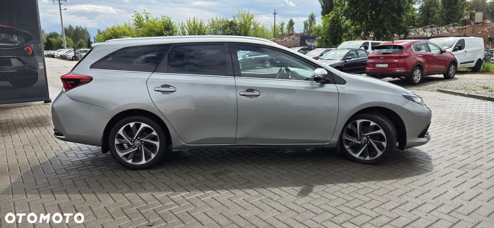 Toyota Auris 1.6 D-4D Design Edition - 20