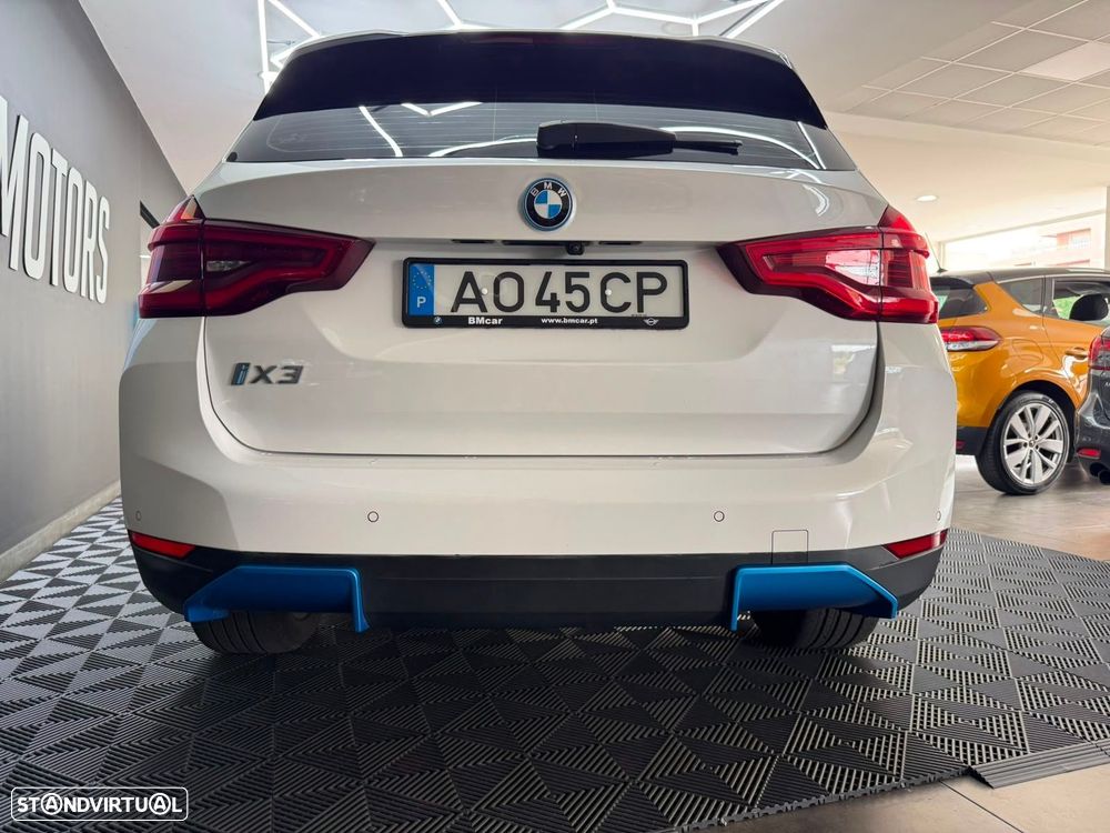 BMW iX3 Impressive - 11