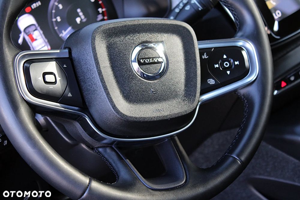 Volvo XC 40 - 22