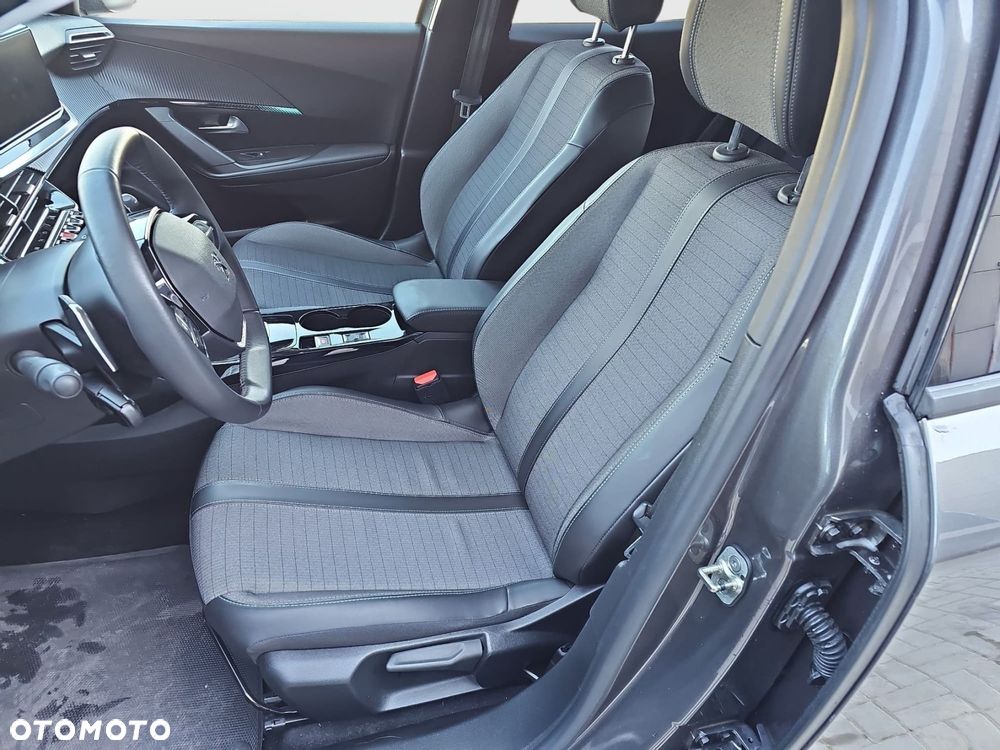 Peugeot 2008 PureTech 130 Allure S&S EAT8 - 14