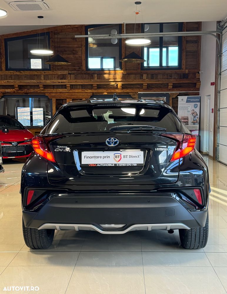 Toyota C-HR Hybrid Style Selection - 36