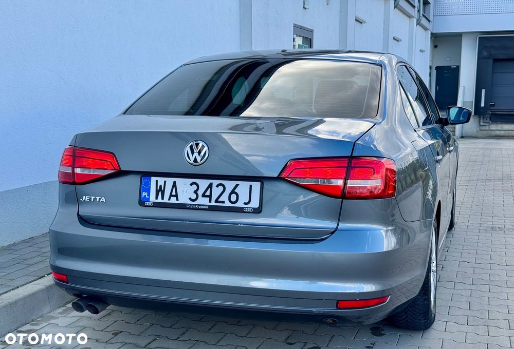 Volkswagen Jetta 2.0 Base - 3