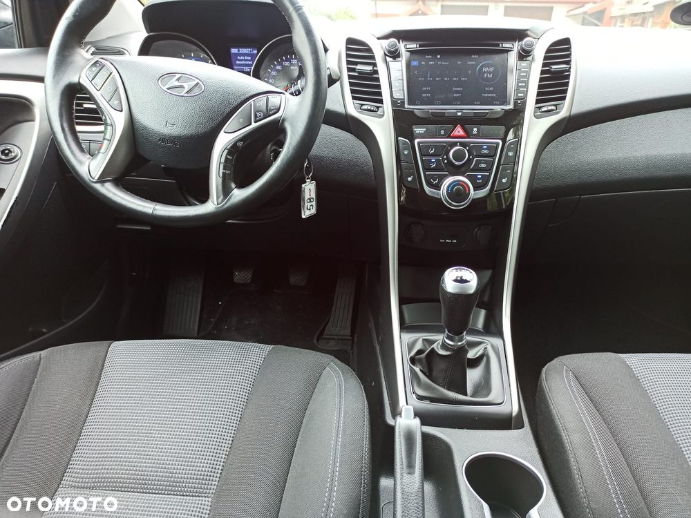 Hyundai i30 1.6 CRDi Comfort - 11