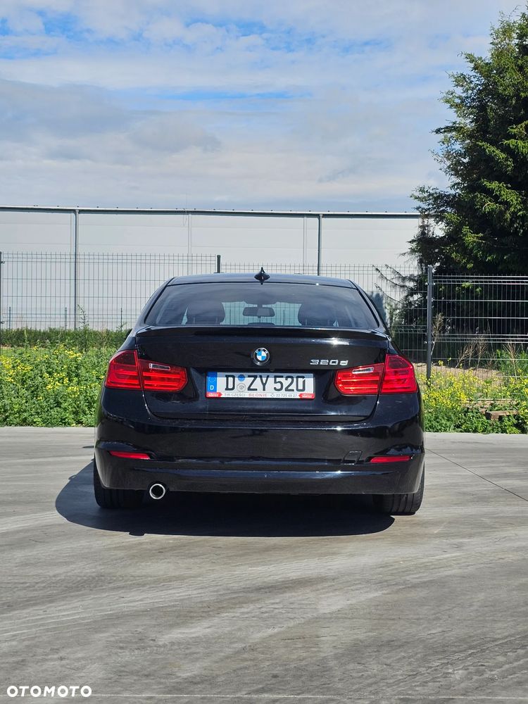BMW Seria 3 320d - 22
