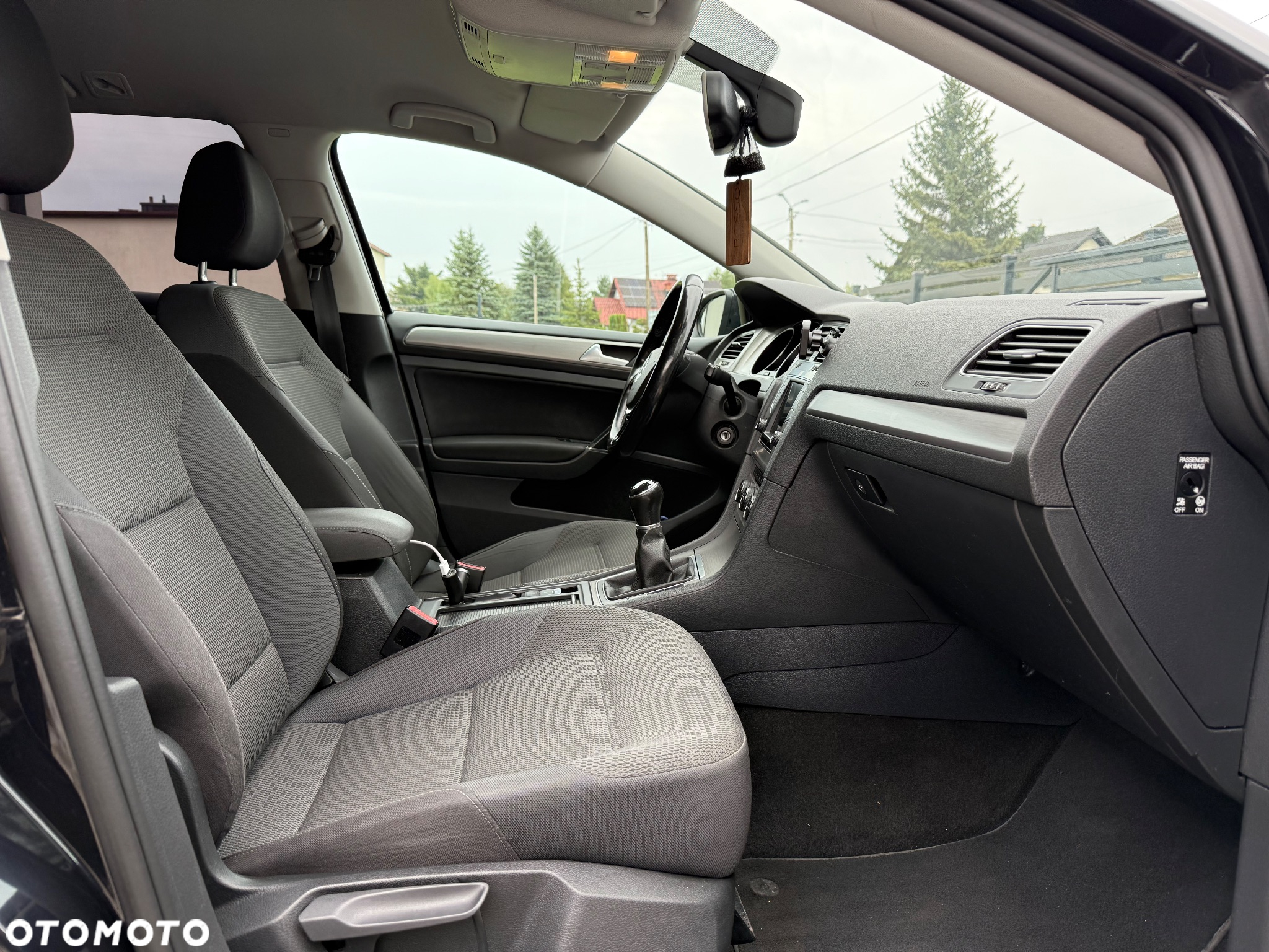 Volkswagen Golf 2.0 TDI SCR Comfortline - 8