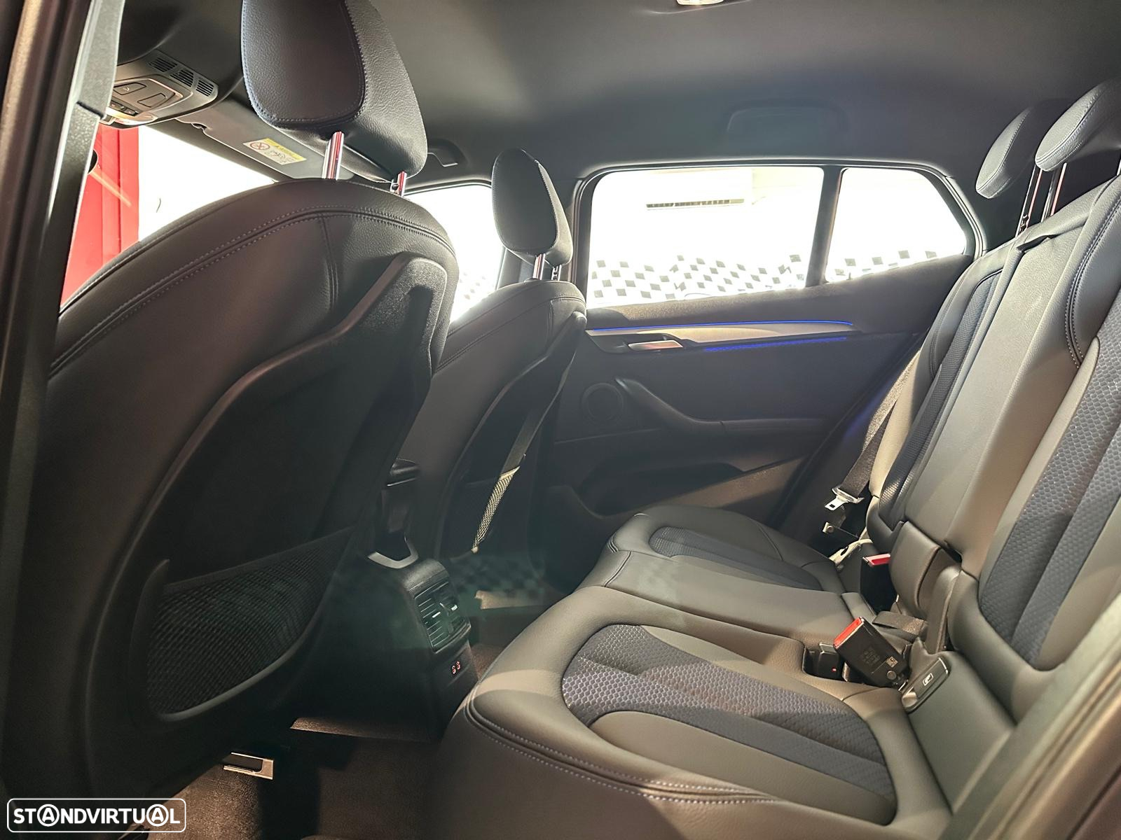 BMW X2 18 d sDrive Auto Pack M - 17