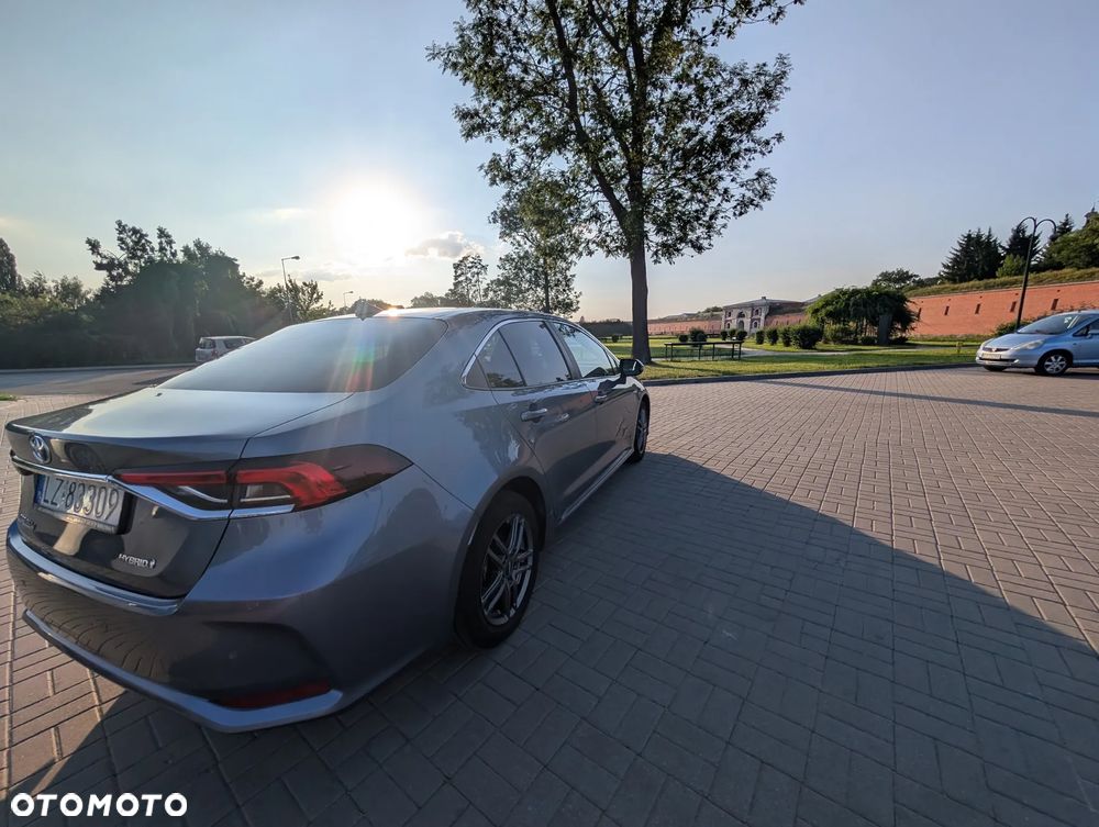 Toyota Corolla 1.8 Hybrid Comfort - 8