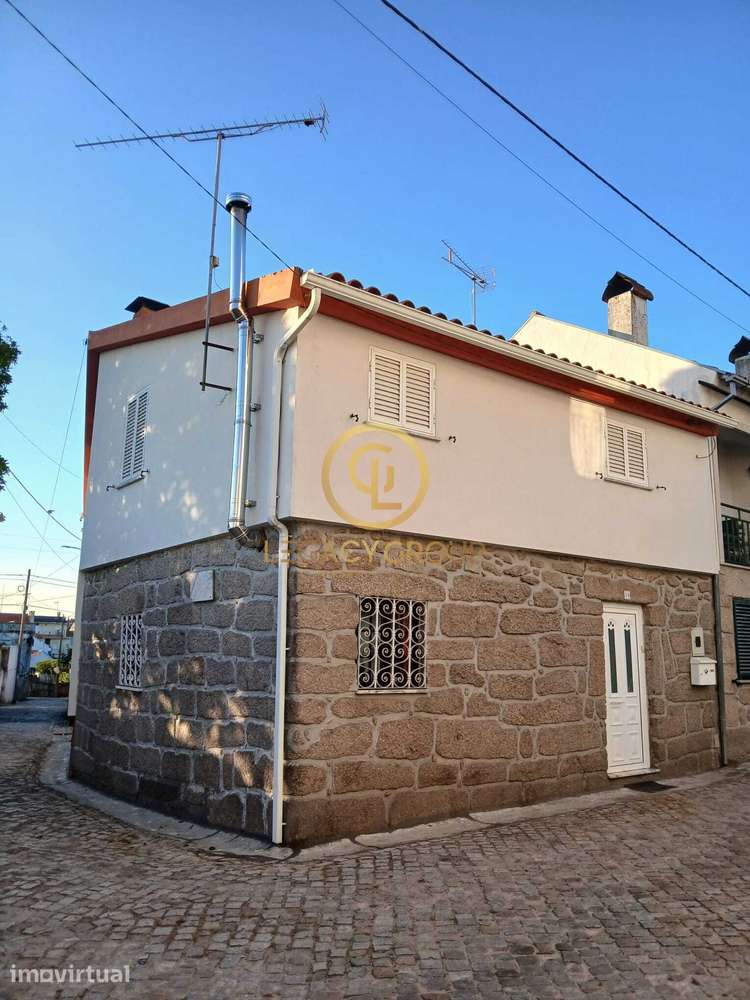 Moradia T4 de Estilo Rústico em Vila Franca da Beira - Grande imagem: 2/19