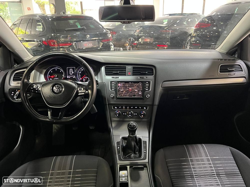 VW Golf 1.6 TDi Confortline - 12