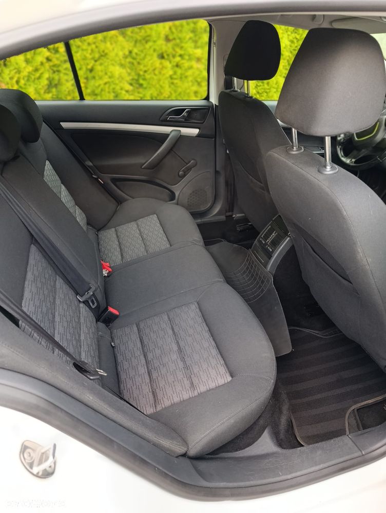 Skoda Octavia 1.6 TDI DPF DSG Active - 34