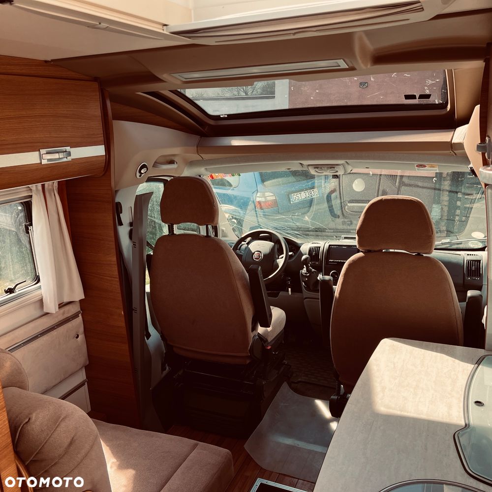 Weinsberg Fiat Ducato Kamper półintegra - 7