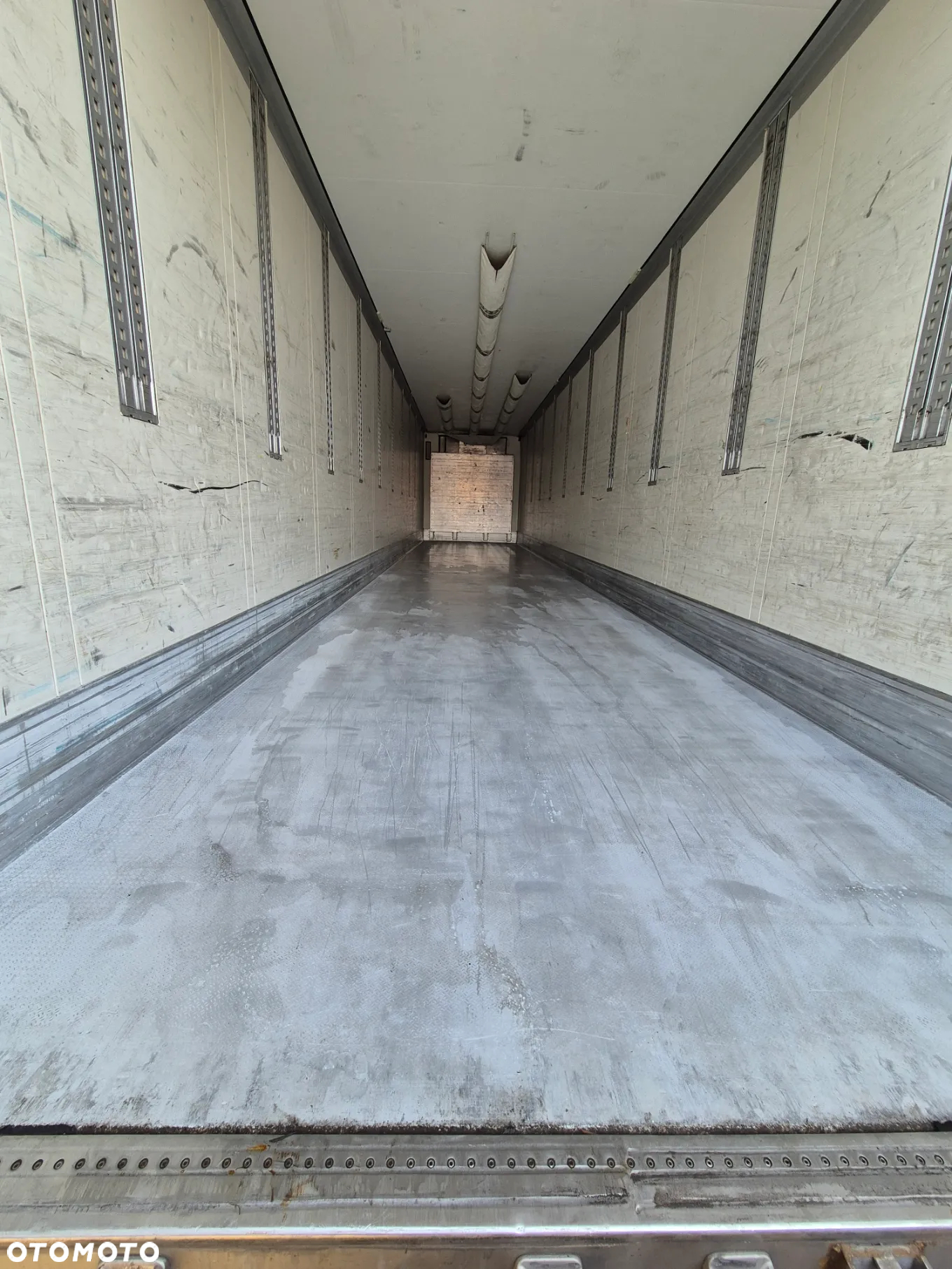 Schmitz Cargobull SKO24 - 11