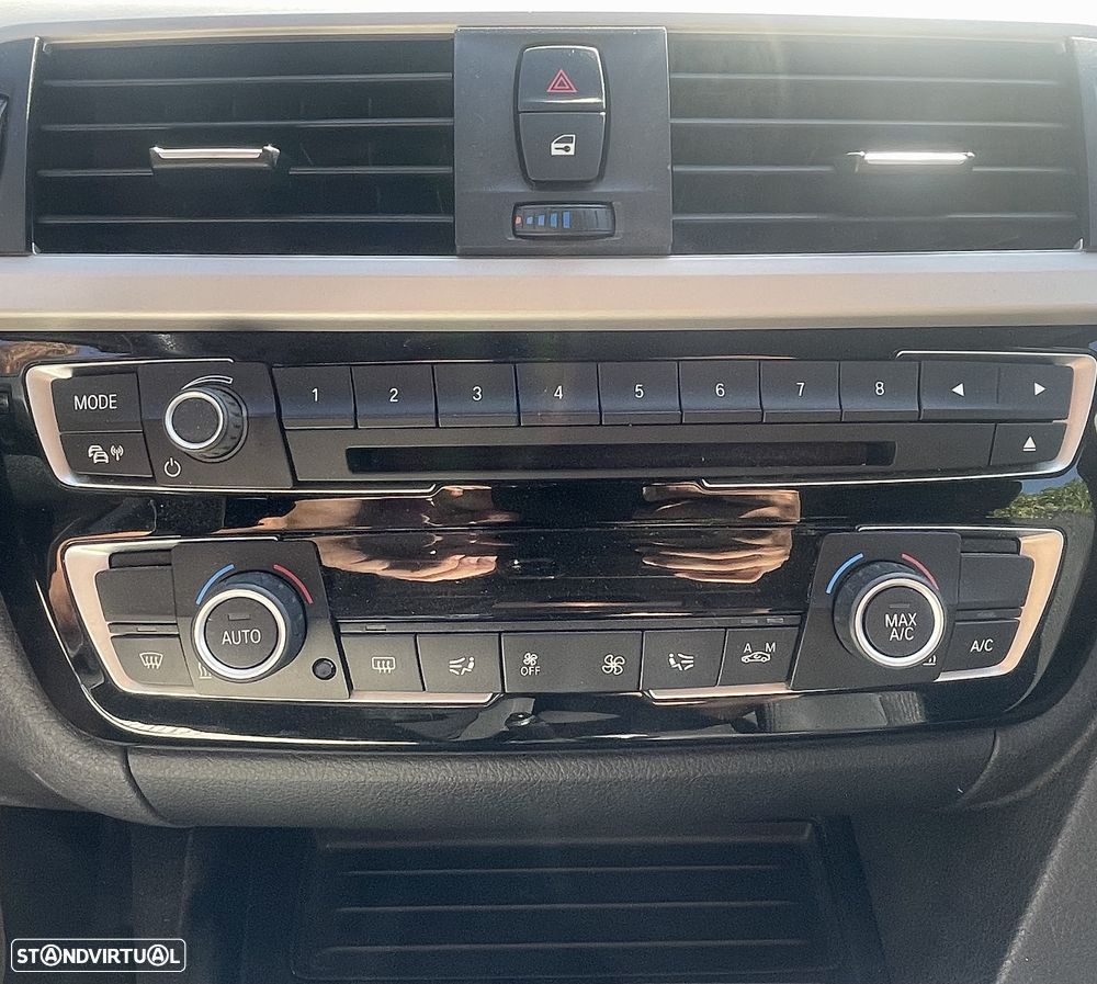 BMW 318 d Touring xDrive Advantage - 10