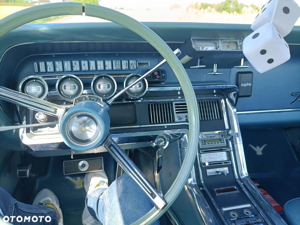 Ford Thunderbird - 7
