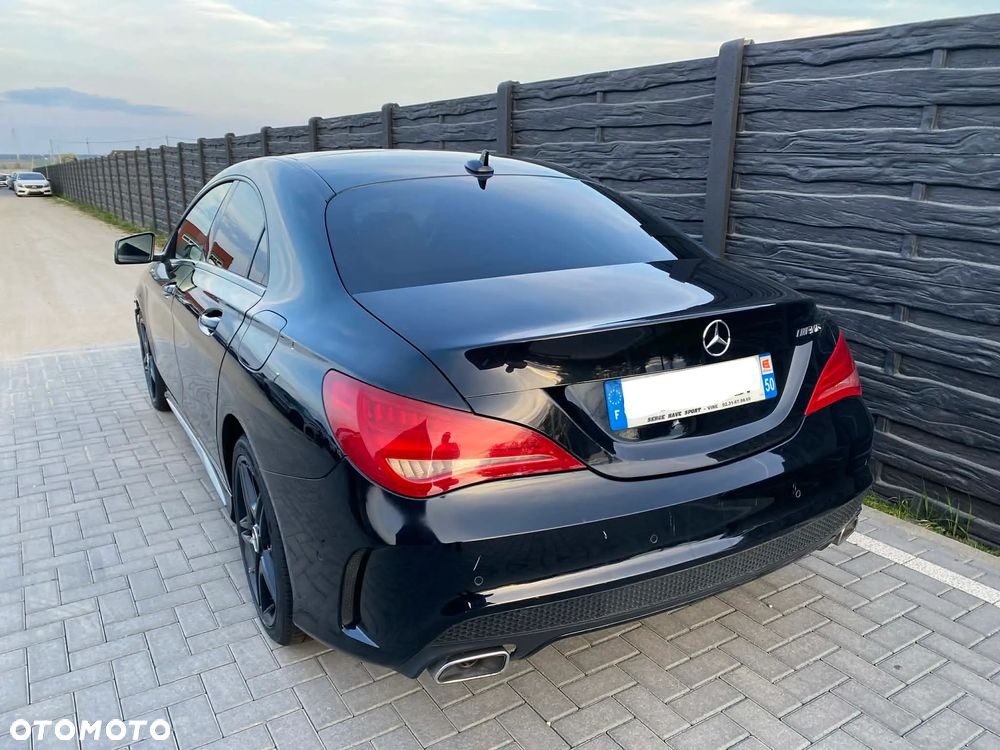 Mercedes-Benz CLA 220 CDI 7G-DCT AMG Line - 35