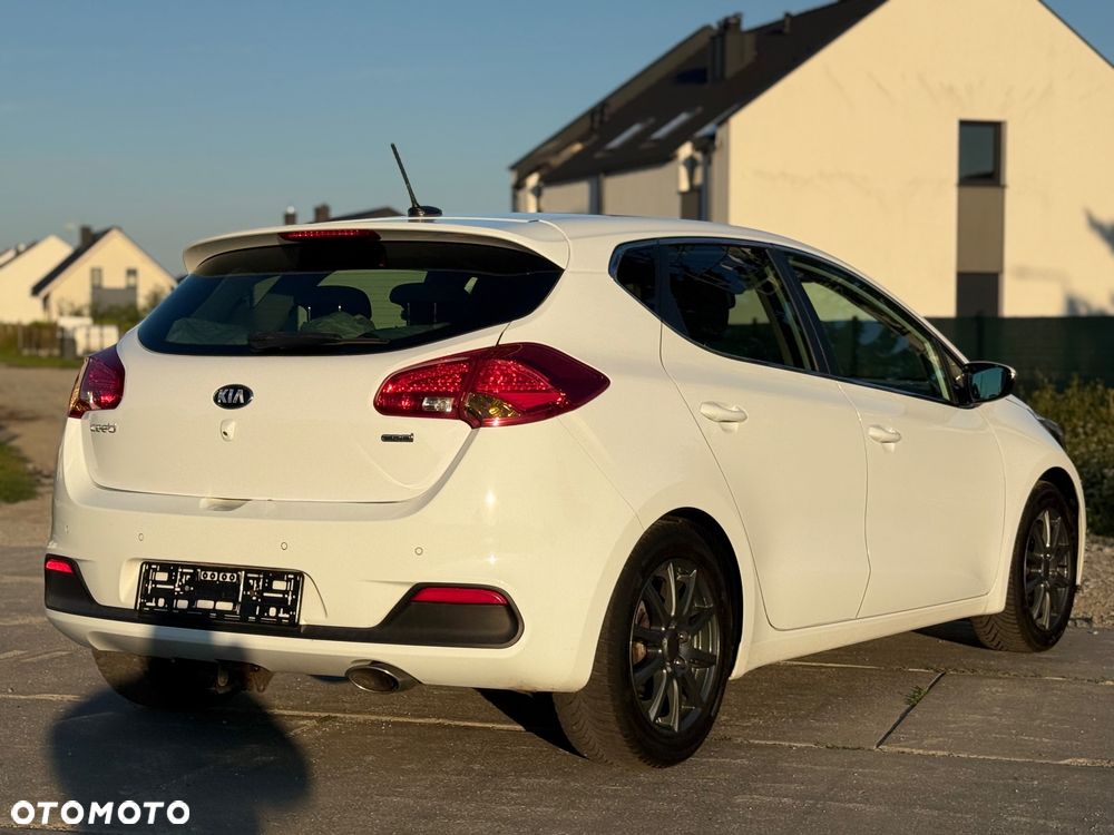 Kia Ceed - 9
