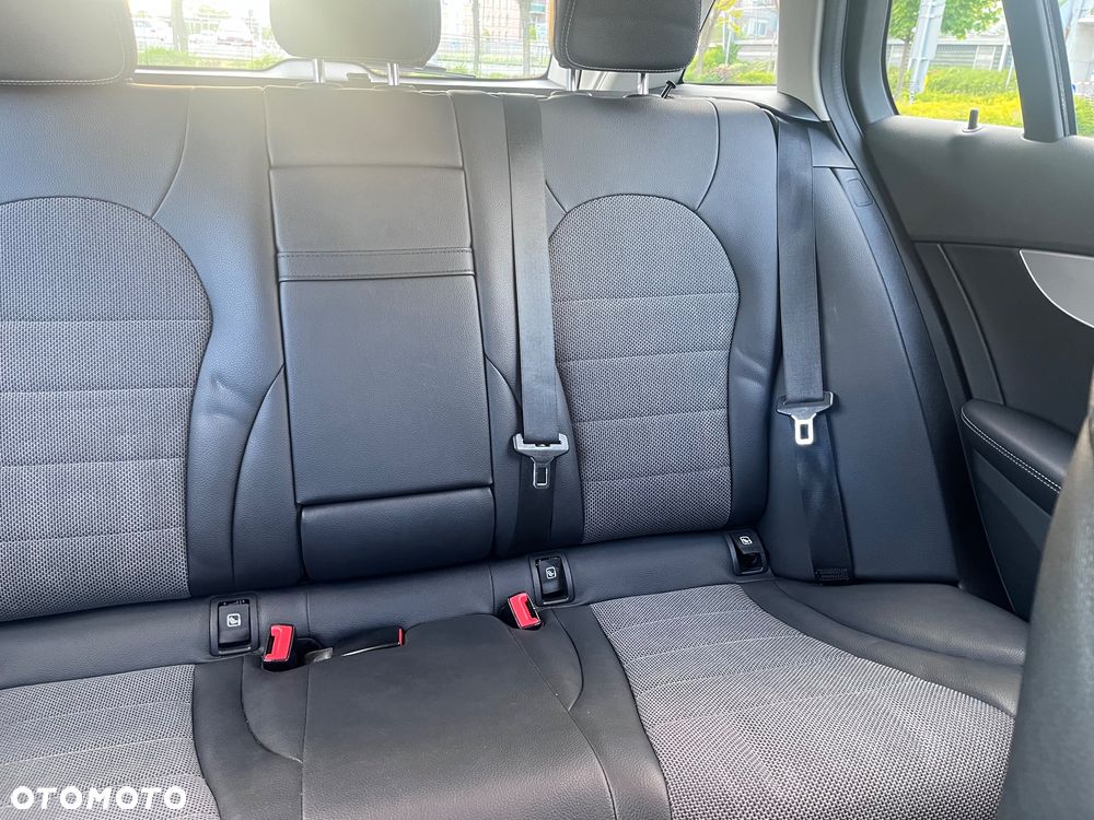 Mercedes-Benz Klasa C ver-200-d-t-9g--tronic-avantgarde - 22