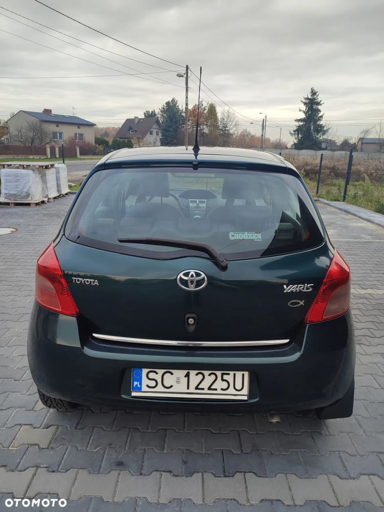 Toyota Yaris 1.3 Sol - 5