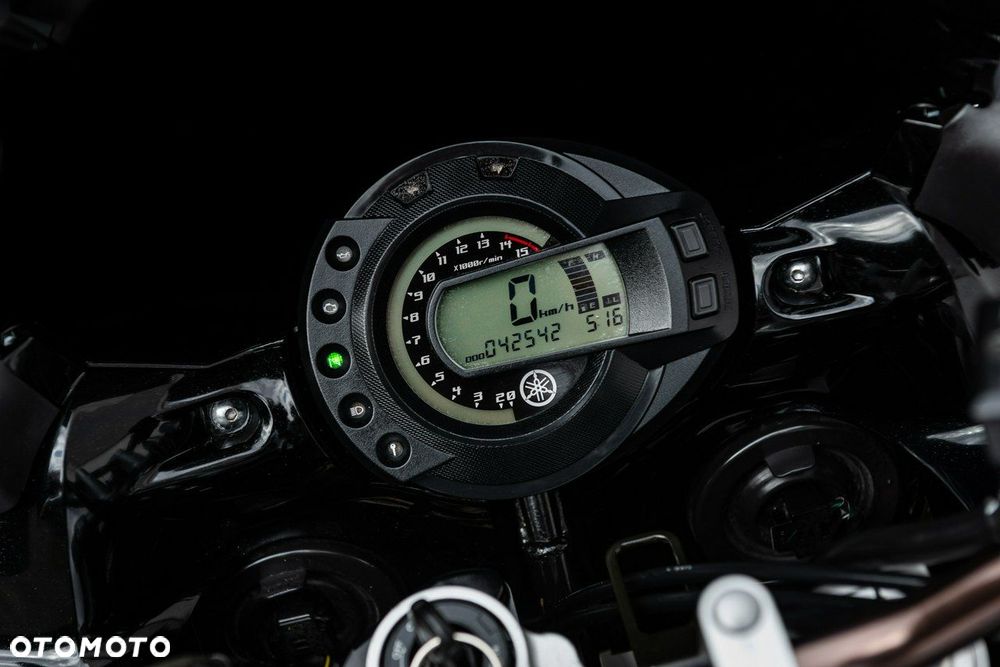 Yamaha FZ - 8