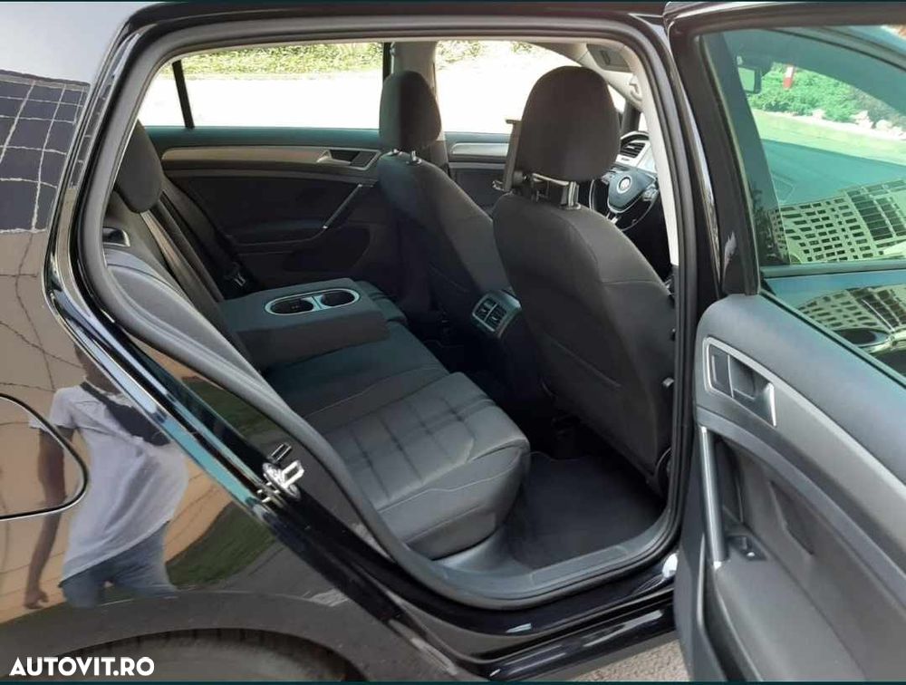 Volkswagen Golf 1.6 TDI 4Motion BlueMotion Technology Comfortline - 22