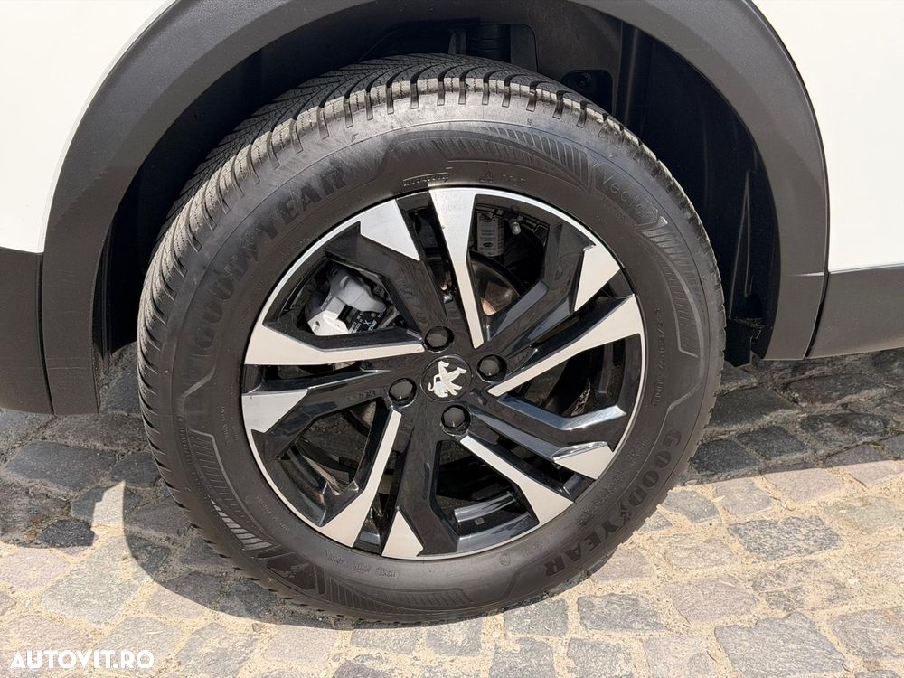 Peugeot 2008 1.2 L PureTech STT Allure - 39