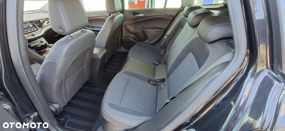 Opel Astra 1.4 Turbo Start/Stop Dynamic - 25